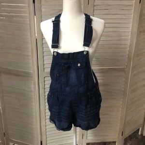 L.E.I. Short Overalls